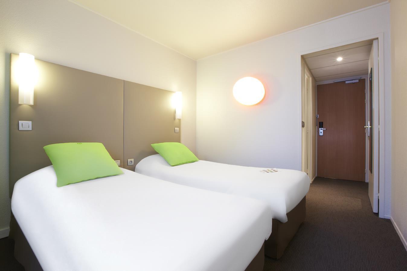Campanile Paris Est Bobigny Hotel Exterior photo