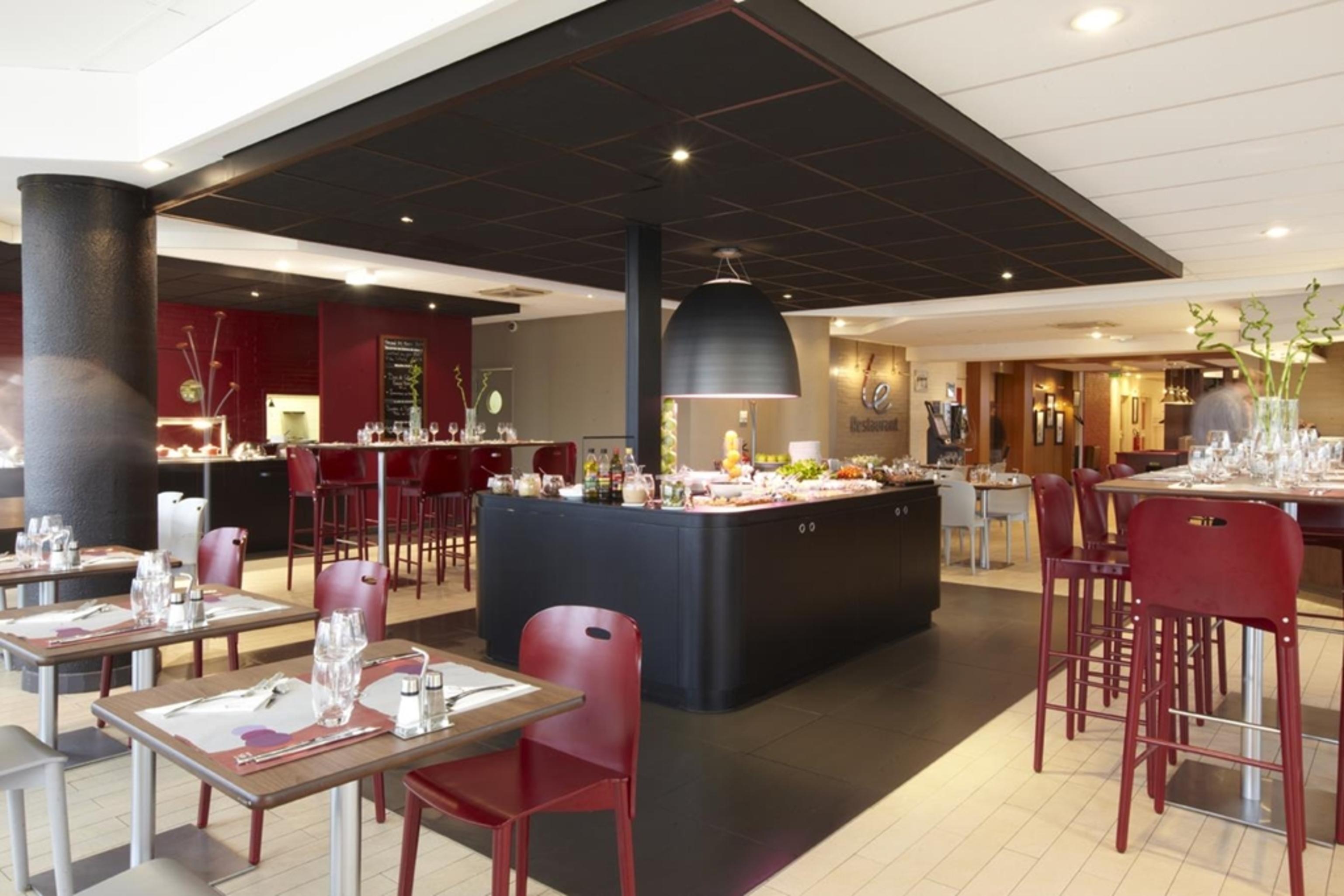 Campanile Paris Est Bobigny Hotel Exterior photo