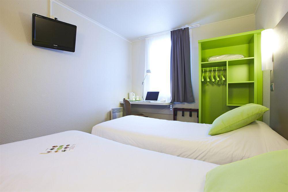 Campanile Paris Est Bobigny Hotel Exterior photo
